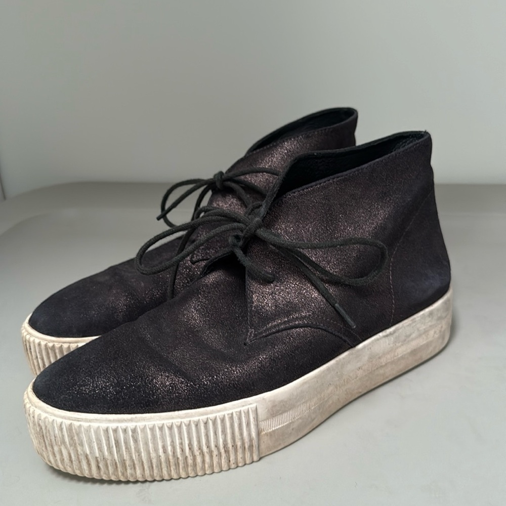 Good condition sneakers
